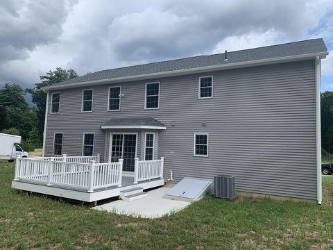 156 Barrington Dr, Springfield, MA 01129 photo 3
