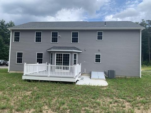 156 Barrington Dr, Springfield, MA 01129 photo 4