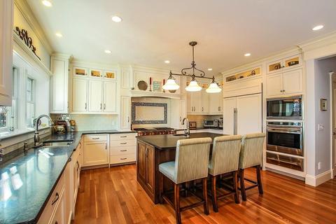 342 Monomoscoy Rd, Mashpee, MA 02649 photo 9