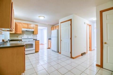 14 Pheasant Dr, Springfield, MA 01119 photo 5