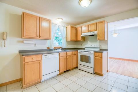 14 Pheasant Dr, Springfield, MA 01119 photo 6
