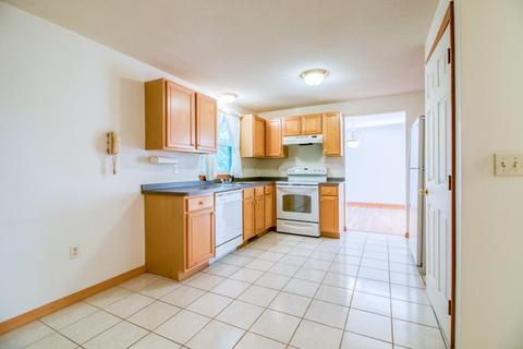 14 Pheasant Dr, Springfield, MA 01119 photo 8