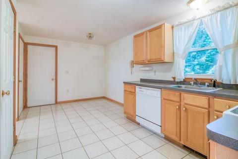 14 Pheasant Dr, Springfield, MA 01119 photo 7