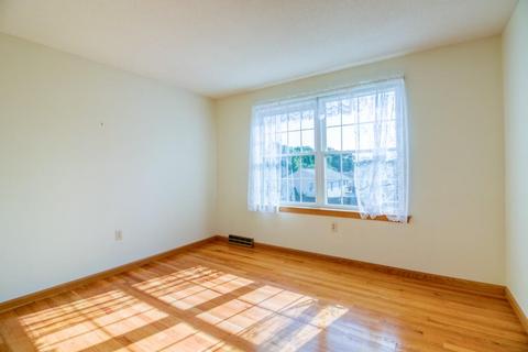 14 Pheasant Dr, Springfield, MA 01119 photo 17