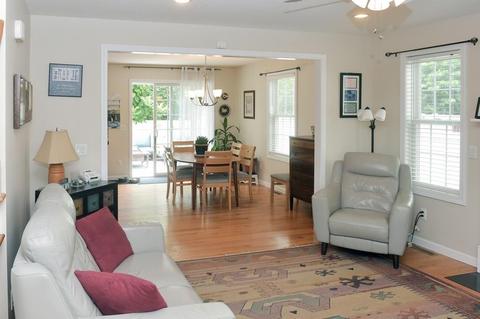 146 Naismith St, Springfield, MA 01104 photo 8