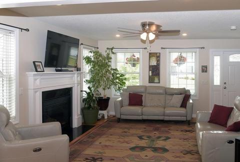146 Naismith St, Springfield, MA 01104 photo 7