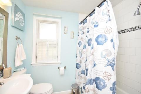 32 Garcia St, Springfield, MA 01129 photo 15