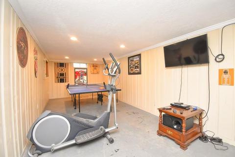 32 Garcia St, Springfield, MA 01129 photo 18
