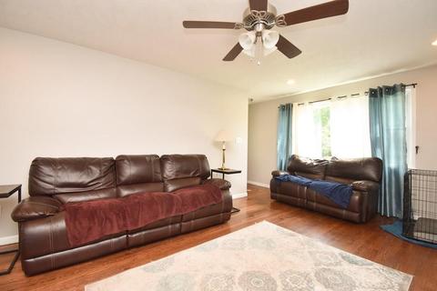 32 Garcia St, Springfield, MA 01129 photo 8