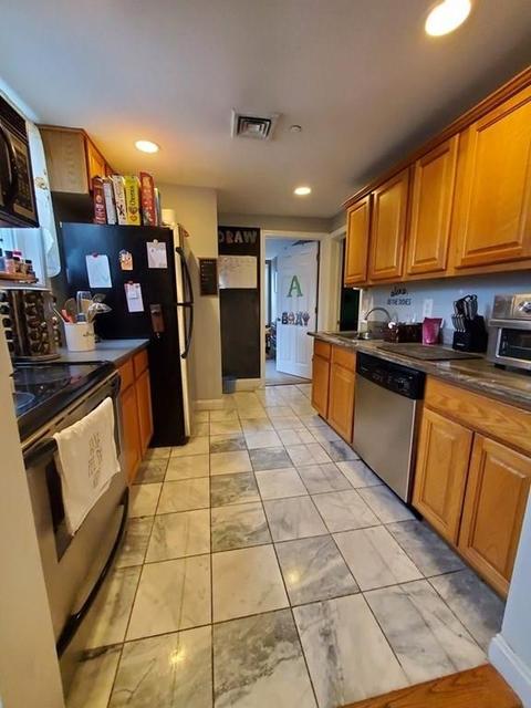 870 Maple St #1, Fall River, MA 02720 photo 4