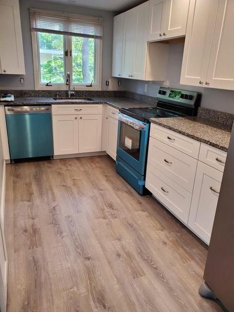 11 Walnut St, Danvers, MA 01923 photo 2