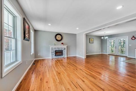 7 Wilmington, Springfield, MA 01119 photo 9