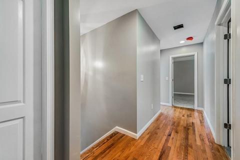 7 Wilmington, Springfield, MA 01119 photo 28