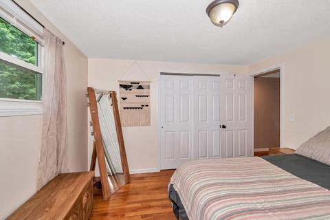 92 Louis Rd, Springfield, MA 01118 photo 13