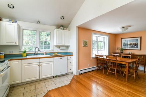 3 Emerald St, Hingham, MA 02043 photo 4