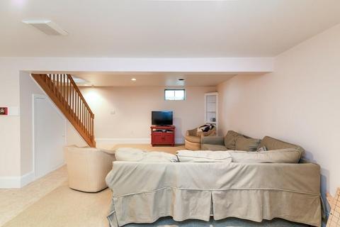 3 Emerald St, Hingham, MA 02043 photo 13