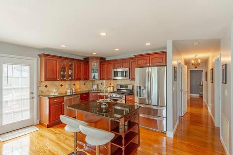57 Florence St, Fall River, MA 02720 photo 6
