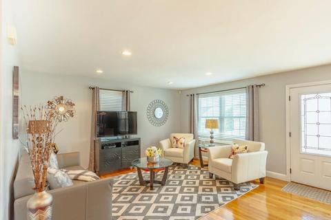 57 Florence St, Fall River, MA 02720 photo 3