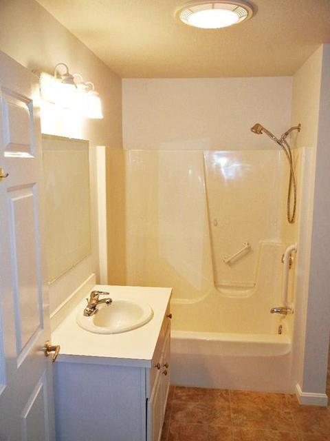 399 Bridge Rd #E, Northampton, MA 01062 photo 10