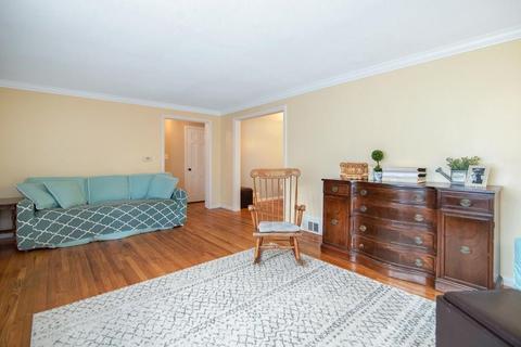 15 Redstone Dr, Springfield, MA 01118 photo 10