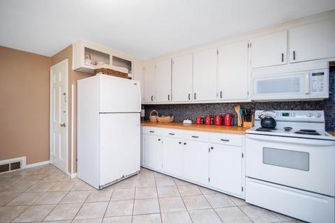15 Redstone Dr, Springfield, MA 01118 photo 16
