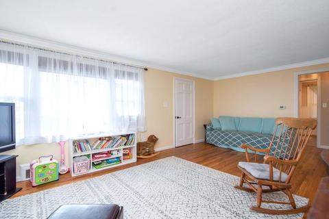 15 Redstone Dr, Springfield, MA 01118 photo 11