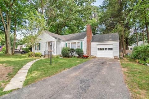 15 Redstone Dr, Springfield, MA 01118 photo 3
