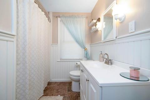 15 Redstone Dr, Springfield, MA 01118 photo 24