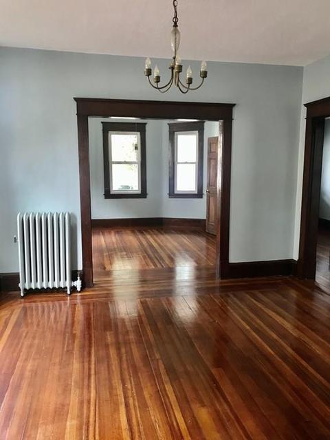 67 Silver St, Springfield, MA 01107 photo 4