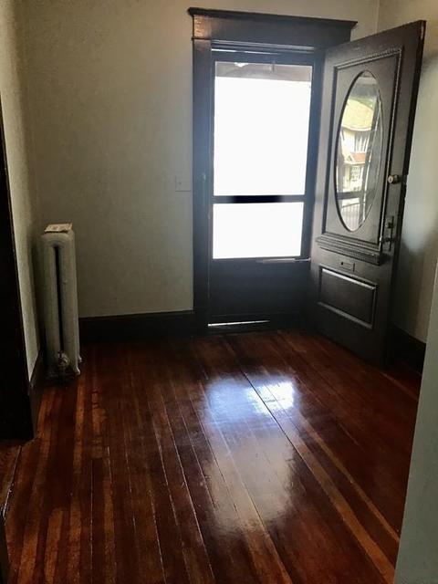 67 Silver St, Springfield, MA 01107 photo 2
