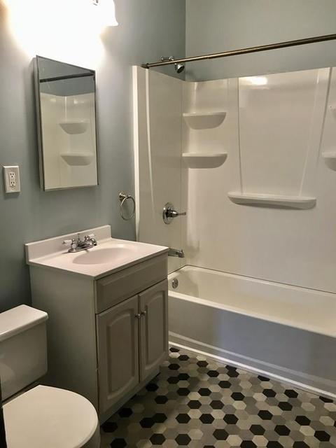 67 Silver St, Springfield, MA 01107 photo 9