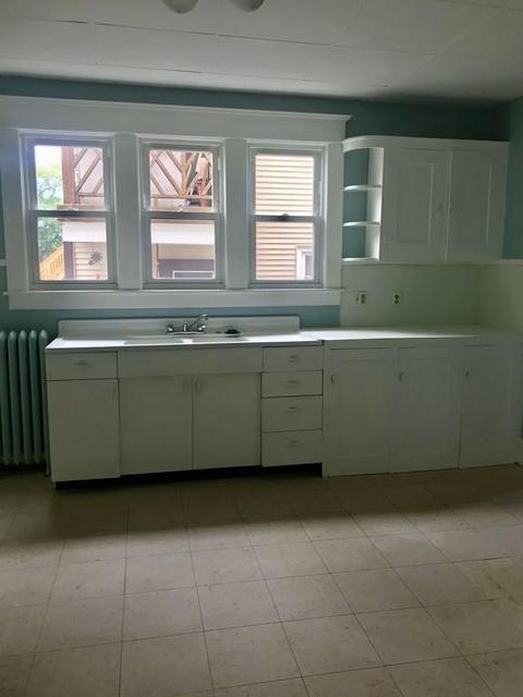 67 Silver St, Springfield, MA 01107 photo 5