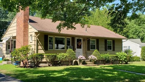 61 Greaney St, Springfield, MA 01104 photo 3