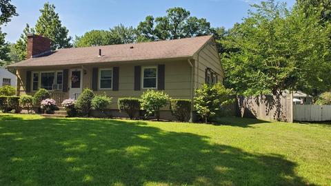 61 Greaney St, Springfield, MA 01104 photo 4
