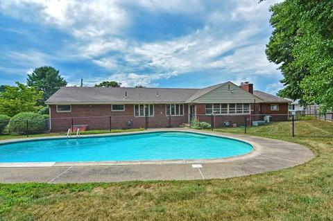 60 Cunningham Rd, Dedham, MA 02026 photo 5