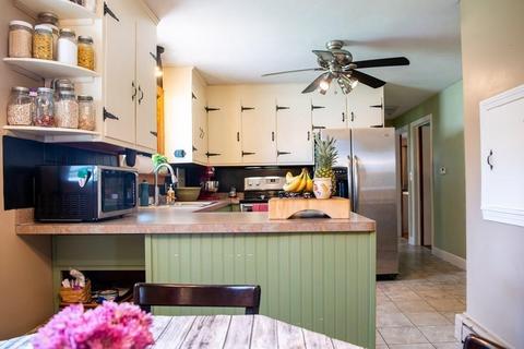 672 E Main St, Chicopee, MA 01020 photo 11