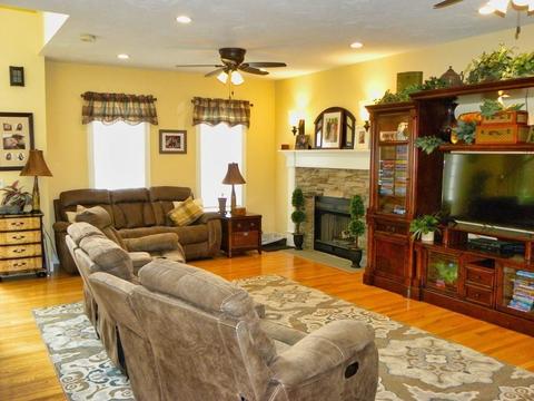 2 Pond Ct, Leicester, MA 01524 photo 6