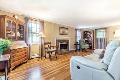 35 Sandra Ln, Reading, MA 01867 photo 8