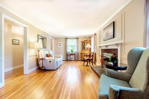 35 Sandra Ln, Reading, MA 01867 photo 9