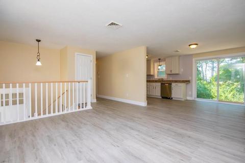 6 Sandy Ln, Bourne, MA 02532 photo 4
