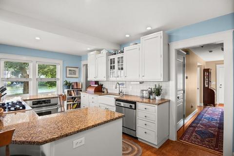 64 Dearborn St, Salem, MA 01970 photo 8