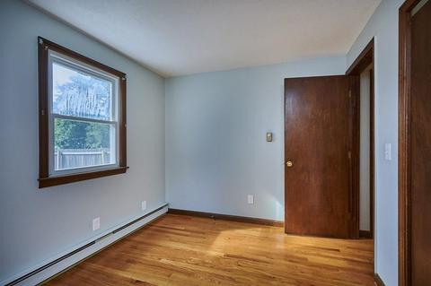 38 Phelps St, Easthampton, MA 01027 photo 20