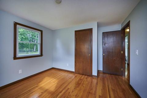 38 Phelps St, Easthampton, MA 01027 photo 18