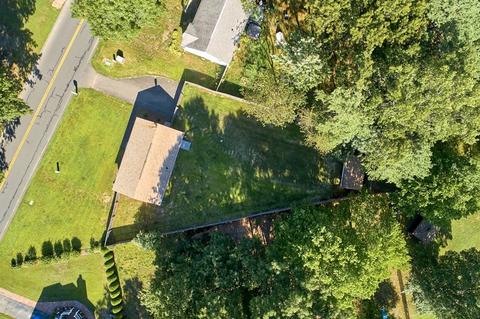 38 Phelps St, Easthampton, MA 01027 photo 31