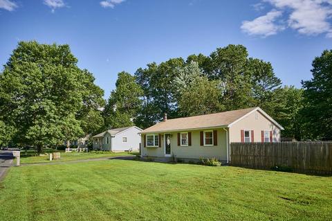 38 Phelps St, Easthampton, MA 01027 photo 3