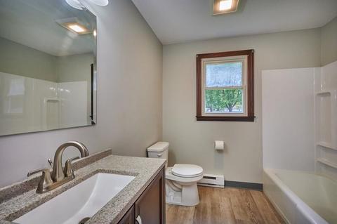 38 Phelps St, Easthampton, MA 01027 photo 13