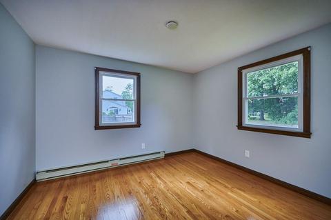 38 Phelps St, Easthampton, MA 01027 photo 17