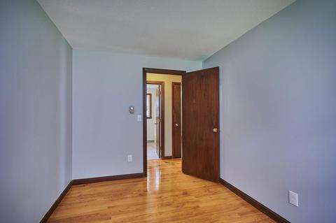 38 Phelps St, Easthampton, MA 01027 photo 16