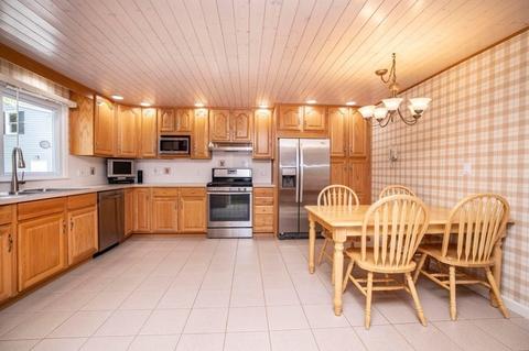 19 Sunnybrook Ln, Canton, MA 02021 photo 3