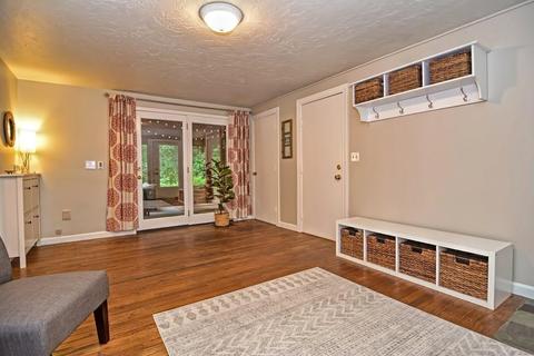 103 Hopkinton Rd, Upton, MA 01568 photo 5